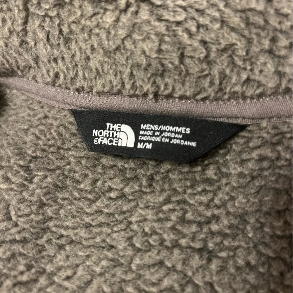 North Face vest - Picture 4 of 4